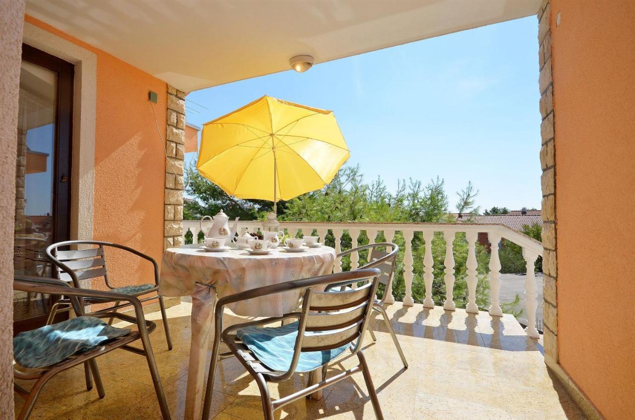 Apartments Miljenka Водице Екстер'єр фото