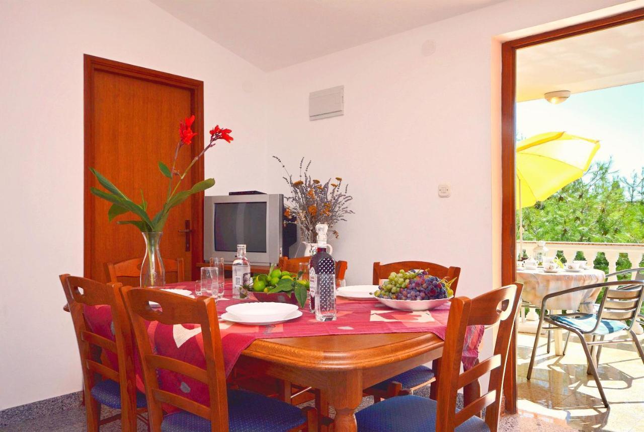 Apartments Miljenka Водице Екстер'єр фото