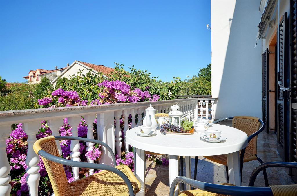 Apartments Miljenka Водице Екстер'єр фото
