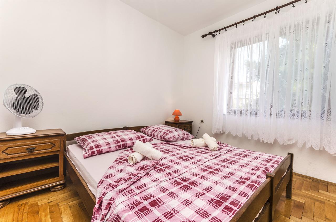 Apartments Miljenka Водице Екстер'єр фото
